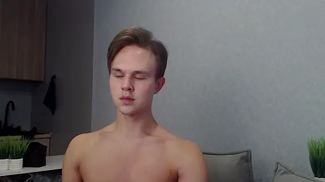 MartinMendez online show from October 17, 2025, 9:23 am