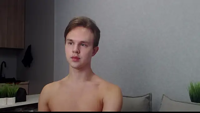 MartinMendez online show from October 24, 2025, 8:44 am