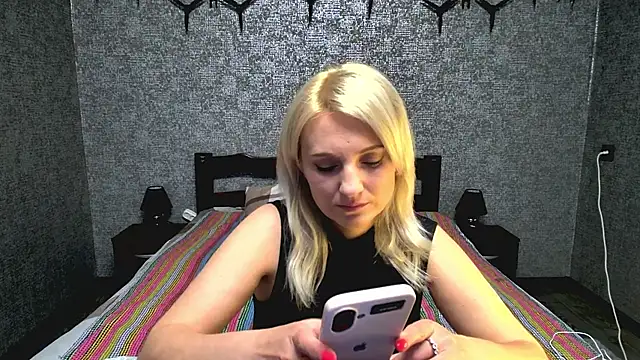 annagreeneyess online show from May 23, 2026, 12:31 pm