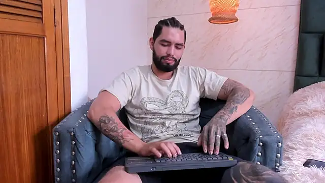 matteosantos online show from February 22, 2025, 2:41 pm