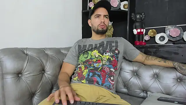 matteosantos online show from March 8, 2025, 11:48 am