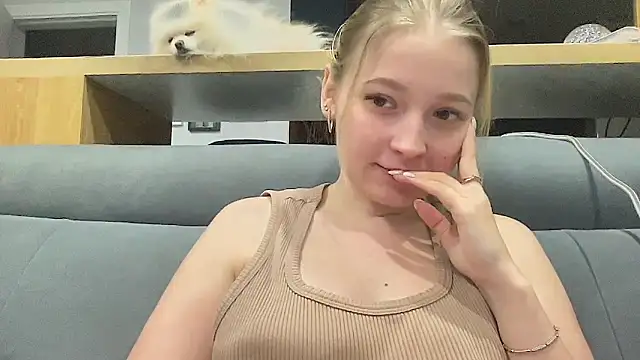 CharmingSarah online show from January 29, 2025, 5:56 pm