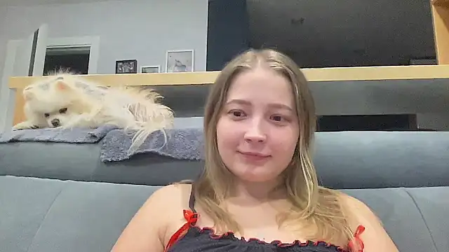 CharmingSarah online show from September 17, 2025, 4:30 pm