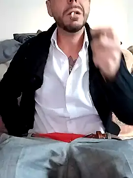 LoGaNfree88 online show from January 1, 2025, 8:24 am