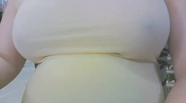 Snapshot of keepmepregnantT chatting on February 13, 2025, 12:00 pm keepmepregnantT online show from February 13, 2025, 12:00 pm