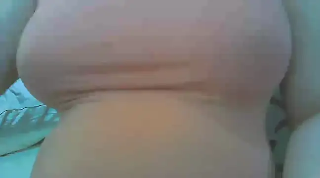 Snapshot of keepmepregnantT chatting on February 25, 2025, 8:47 am keepmepregnantT online show from February 25, 2025, 8:47 am