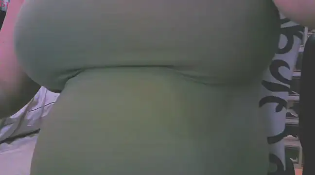 Snapshot of keepmepregnantT chatting on March 20, 2025, 8:42 am keepmepregnantT online show from March 20, 2025, 8:42 am