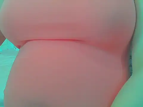 Snapshot of keepmepregnantT chatting on December 20, 2025, 12:12 pm keepmepregnantT online show from December 20, 2025, 12:12 pm