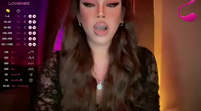 Snapshot of madam_agnes1 chatting on February 22, 2025, 5:24 pm madam agnes1 online show from February 22, 2025, 5:24 pm