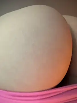 MariaTull online show from November 10, 2025, 2:38 pm