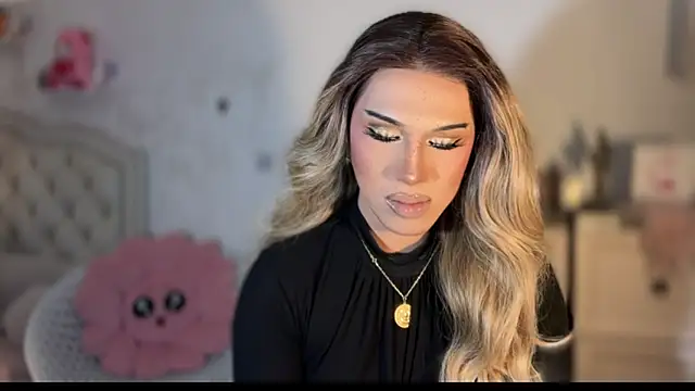 Ts glamxxxx online show from September 16, 2025, 12:44 am