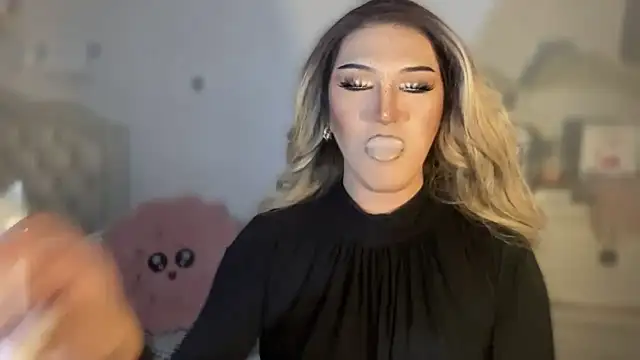 Ts glamxxxx online show from October 21, 2025, 12:55 am