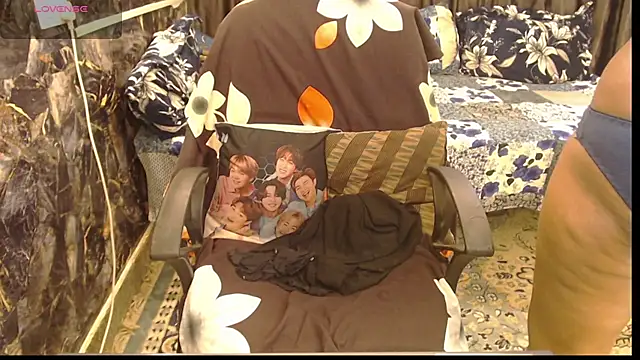 Snapshot of sexyrihana1 chatting on October 29, 2025, 7:32 am sexyrihana1 online show from October 29, 2025, 7:32 am