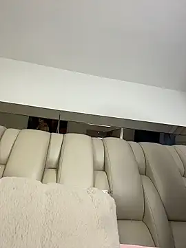 ALISSON FOXXX1 online show from February 18, 2026, 10:50 pm