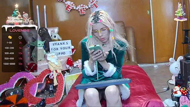 Skinygirl online show from December 18, 2024, 1:15 am