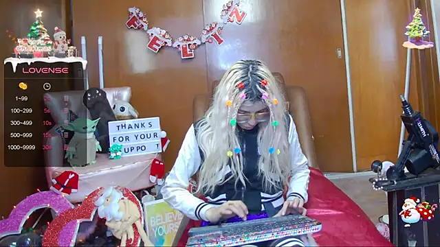 Skinygirl online show from December 29, 2024, 10:14 pm