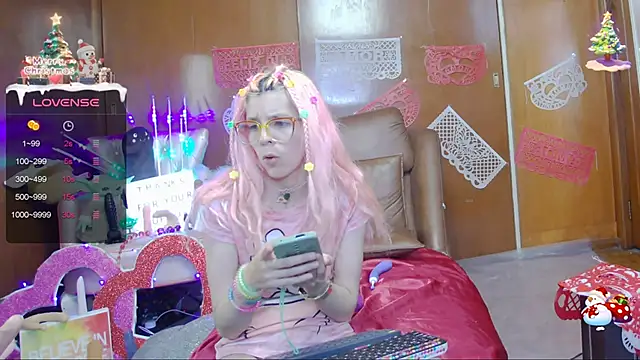 Skinygirl online show from February 4, 2025, 2:07 am