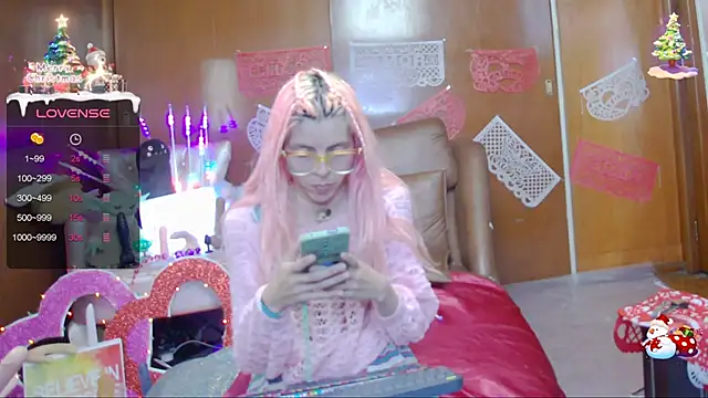 Skinygirl online show from February 4, 2025, 11:59 pm