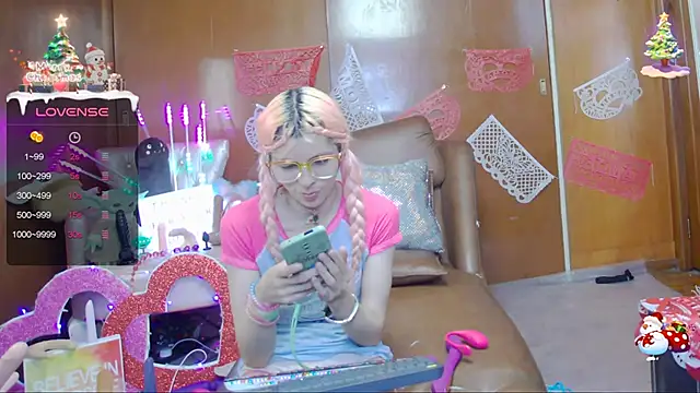 Skinygirl online show from February 13, 2025, 11:47 pm