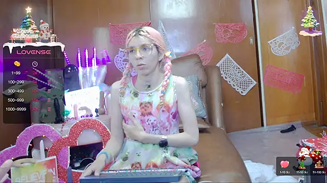 Skinygirl online show from February 17, 2025, 11:53 pm