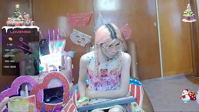 Skinygirl online show from February 25, 2025, 1:09 am