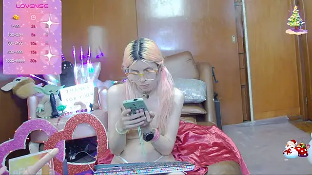 Skinygirl online show from March 8, 2025, 2:01 am