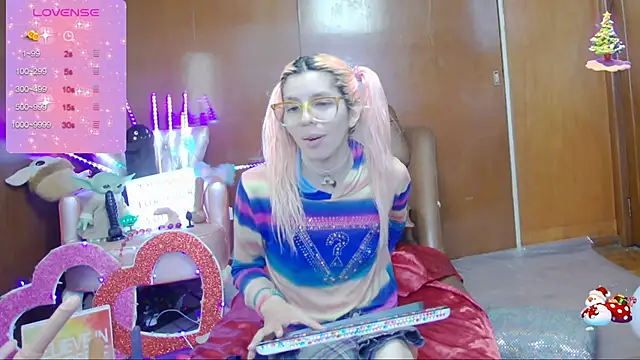 Skinygirl online show from March 8, 2025, 11:39 pm