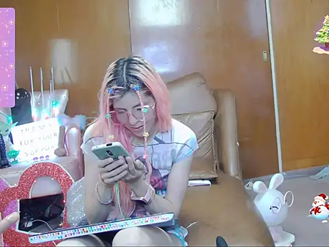 Skinygirl online show from October 21, 2025, 1:06 am