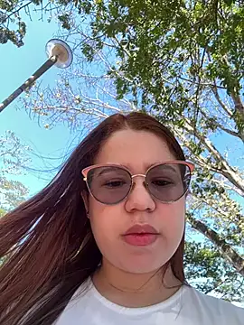 Lucyklein2022 online show from January 22, 2025, 2:24 pm