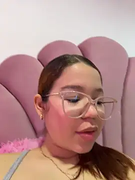 Lucyklein2022 online show from July 25, 2026, 2:03 pm
