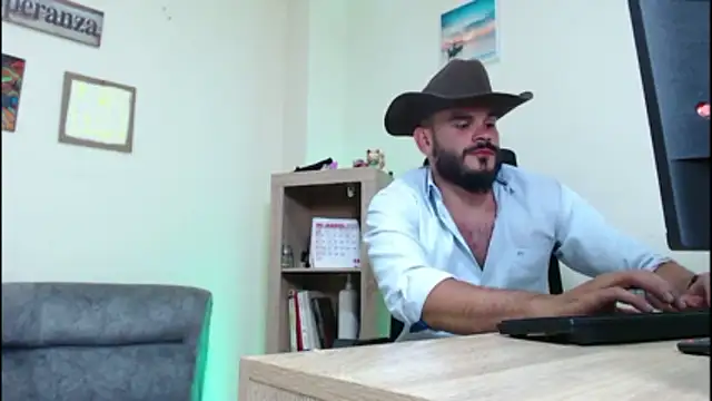 Snapshot of cowboyht chatting on May 4, 2026, 4:52 am cowboyht online show from May 4, 2026, 4:52 am