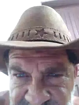 Snapshot of Peludo173317 chatting on December 22, 2024, 3:22 pm Peludo173317 online show from December 22, 2024, 3:22 pm