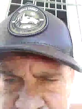 Snapshot of Peludo173317 chatting on February 25, 2025, 1:06 pm Peludo173317 online show from February 25, 2025, 1:06 pm