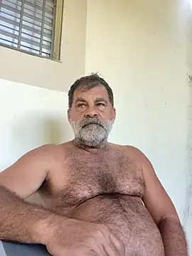 Peludo173317 online show from April 6, 2026, 6:31 pm