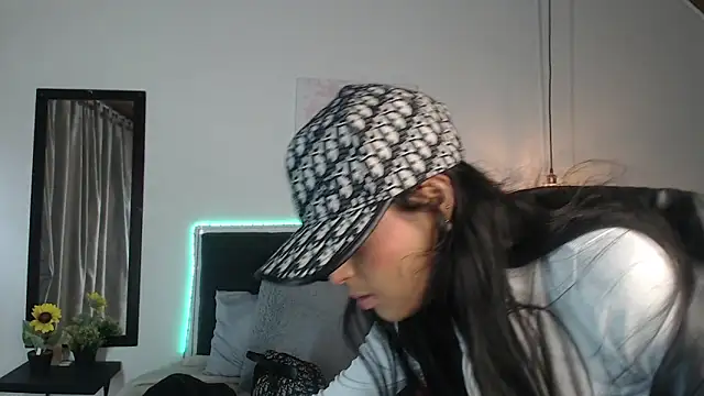 vaness weet online show from January 4, 2025, 8:16 pm