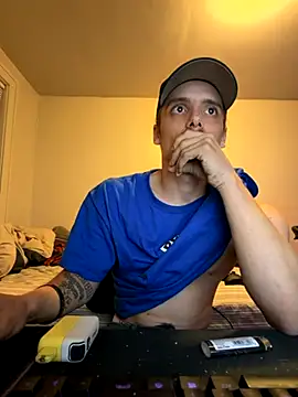 Snapshot of trippyski chatting on November 18, 2025, 1:55 am trippyski online show from November 18, 2025, 1:55 am