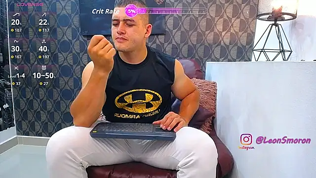 Leonsmoron online show from April 18, 2026, 3:43 am