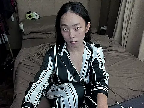 Snapshot of MissAyaCollins chatting on April 23, 2026, 10:25 am MissAyaCollins online show from April 23, 2026, 10:25 am