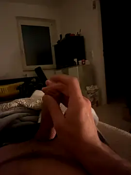 oroszlanw online show from November 17, 2025, 9:42 pm