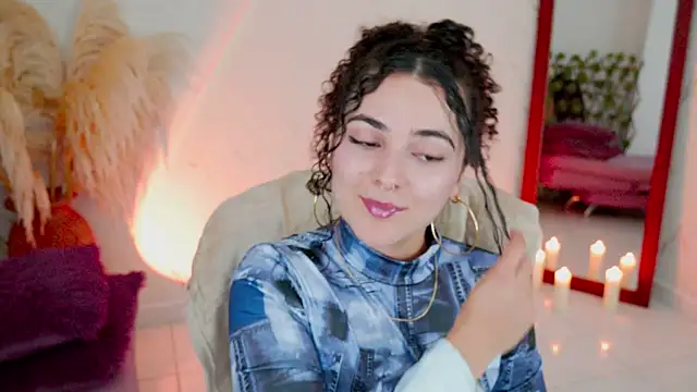Snapshot of merida_bell18 chatting on April 23, 2026, 11:18 pm merida bell18 online show from April 23, 2026, 11:18 pm