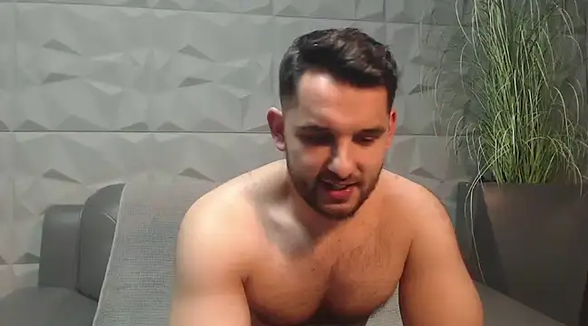 Antoniodiamond online show from February 3, 2025, 12:15 am