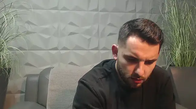 Antoniodiamond online show from February 14, 2025, 8:05 pm