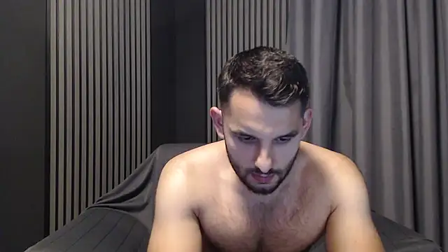 Antoniodiamond online show from September 26, 2025, 7:07 pm