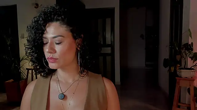 Snapshot of goddes_helena chatting on February 2, 2026, 12:31 am goddes helena online show from February 2, 2026, 12:31 am