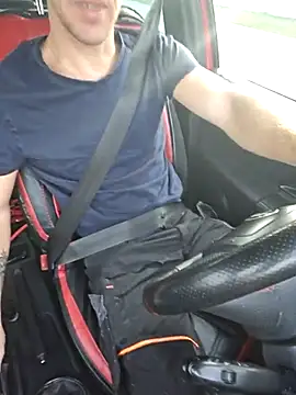 Xcoquinx online show from November 1, 2025, 7:32 am