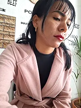 Doll Loren online show from February 12, 2025, 7:45 pm