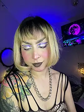 Cinamoonn online show from March 27, 2026, 8:41 pm