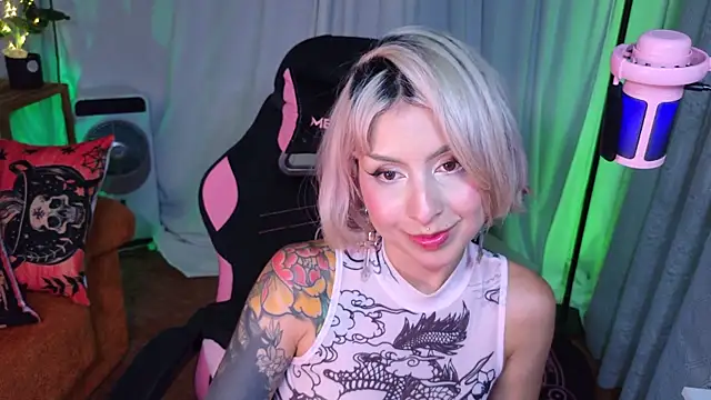 Cinamoonn online show from July 7, 2026, 10:14 pm
