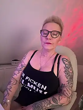 German Milf online show from February 8, 2026, 1:58 pm