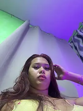 Snapshot of Ella_Fantasiax chatting on June 28, 2026, 9:32 pm Ella Fantasiax online show from June 28, 2026, 9:32 pm
